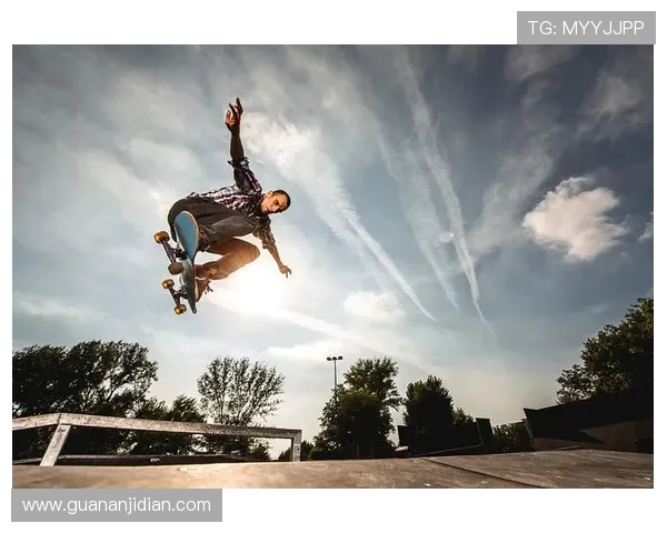 成都极限运动队在世界滑板锦标赛中以81分稳居积分榜首位 成都极限运动队在世界滑板锦标赛中以81分稳居积分榜首位