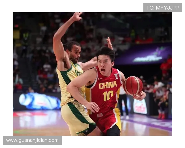 深圳篮球队在篮球意识排行榜中荣登第八名展现出色团队配合与战术执行能力