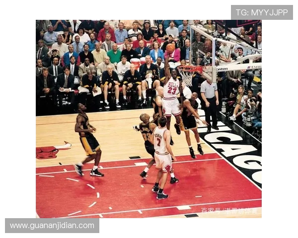 哈里森巴恩斯:从新秀到明星球员的蜕变之路与篮球生涯回顾 哈里森巴恩斯:从新秀到明星球员的蜕变之路与篮球生涯回顾