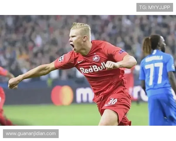 哈兰德：当代足球天才的崛起与未来发展潜力分析