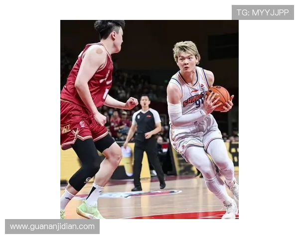 上海篮球队节奏变革引发热议球迷期待新赛季精彩表现 上海篮球队节奏变革引发热议球迷期待新赛季精彩表现